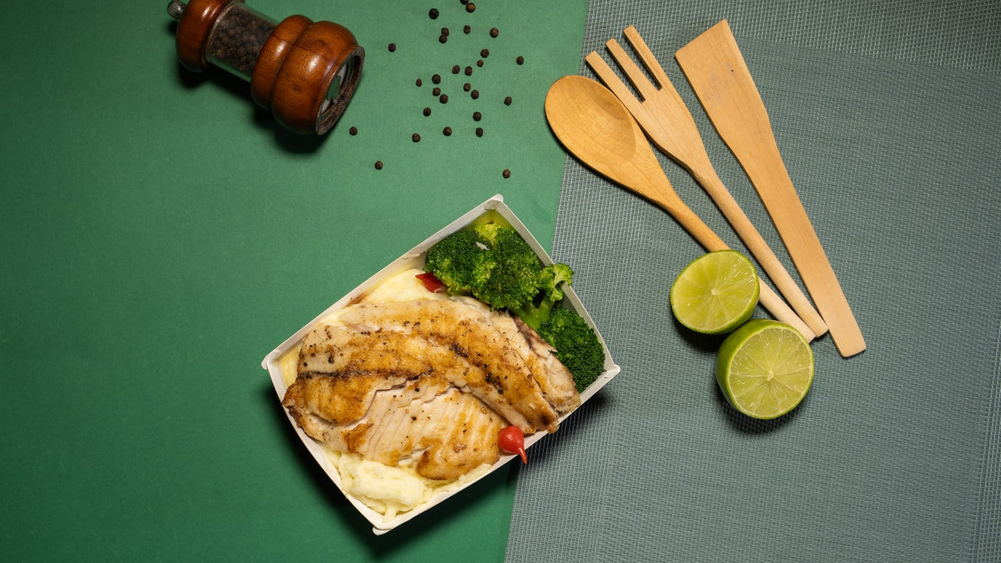 Tilápia com purê de mandioquinha